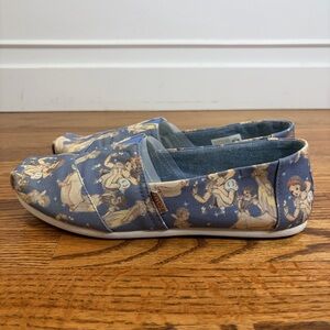 Disney x TOMS Apargatos featuring Snow White and the Seven Dwarfs
